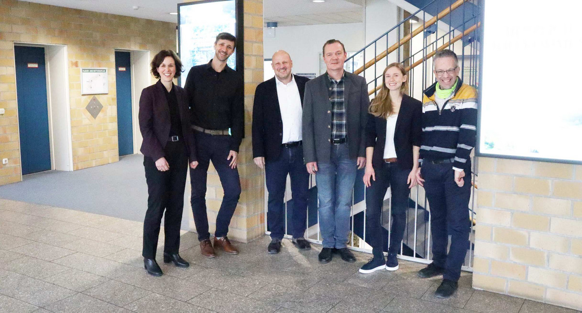 Jobs und Karriere Wir stellen uns vor